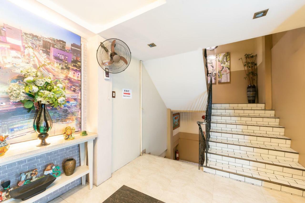 Готель Oyo 191 Paradise Apartelle Маніла Екстер'єр фото
