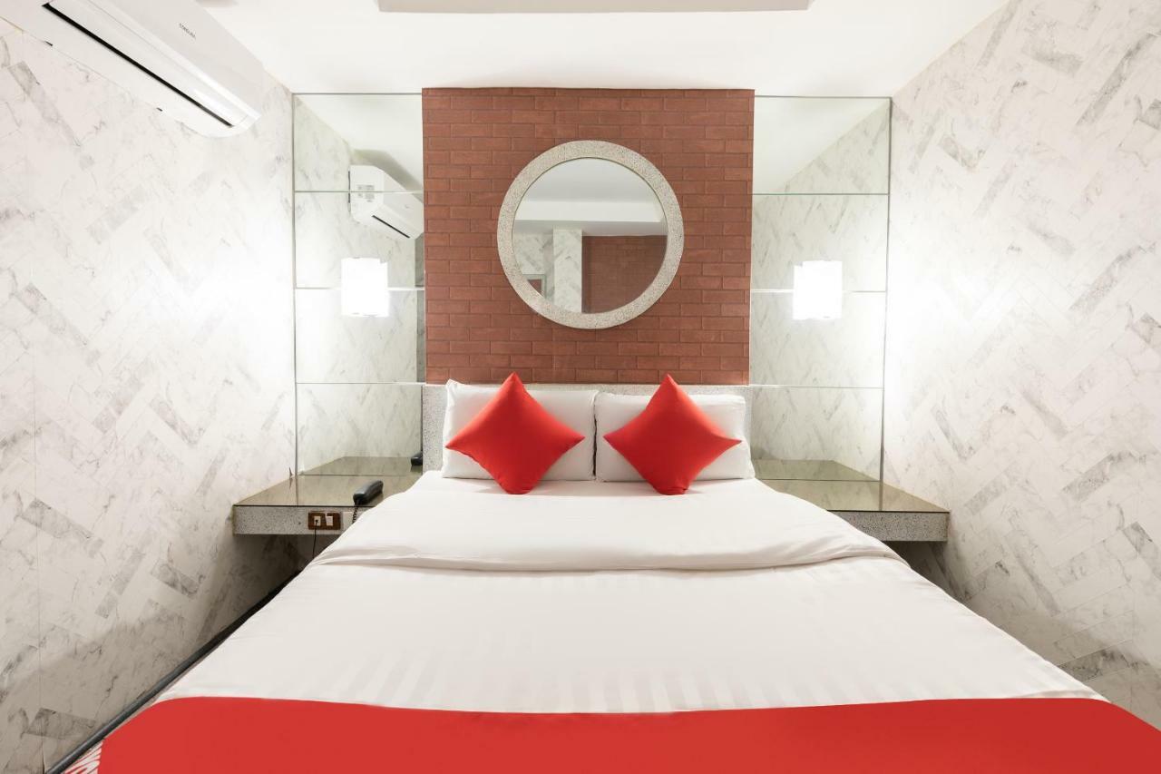 Готель Oyo 191 Paradise Apartelle Маніла Екстер'єр фото
