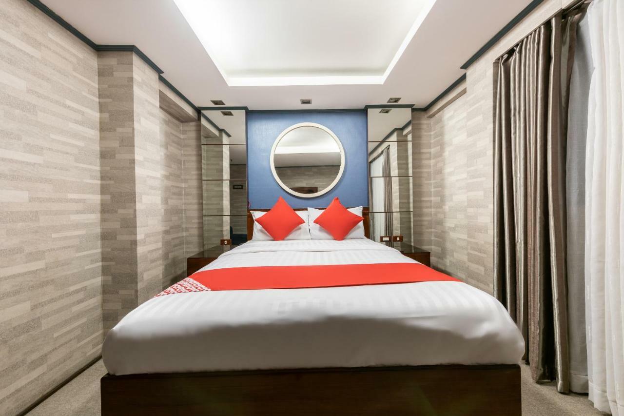 Готель Oyo 191 Paradise Apartelle Маніла Екстер'єр фото