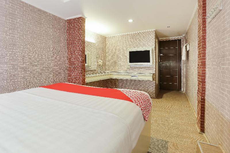 Готель Oyo 191 Paradise Apartelle Маніла Екстер'єр фото