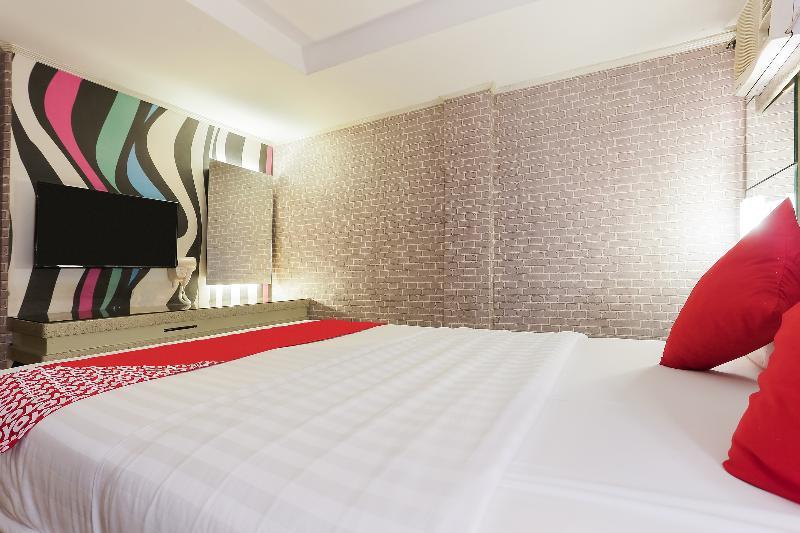 Готель Oyo 191 Paradise Apartelle Маніла Екстер'єр фото