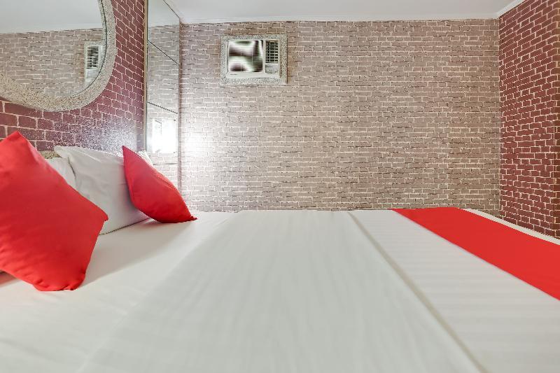 Готель Oyo 191 Paradise Apartelle Маніла Екстер'єр фото